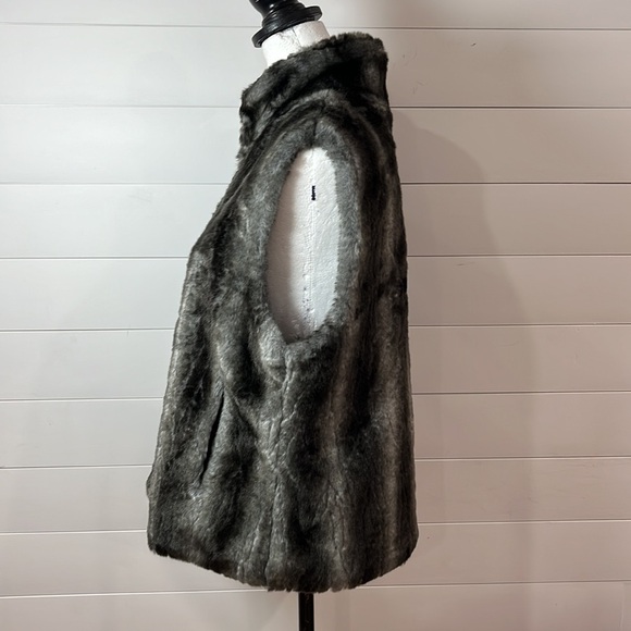 Vintage BLASSPORT Faux‎ Fur Reversible Vest Womens Medium Soft & Chic - Picture 5 of 14